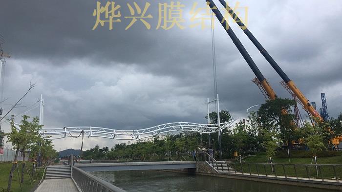 JXF吉祥坊-珠海天桥膜结构工程正在施工中